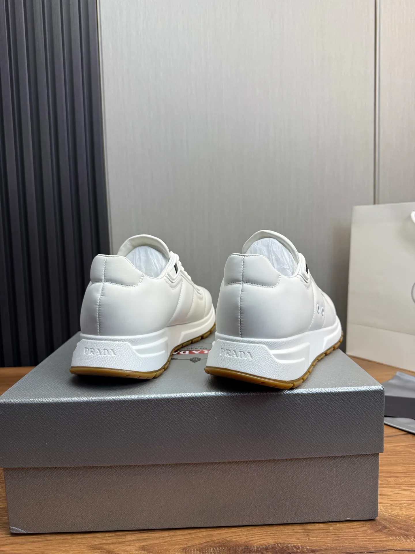 Men's shoes 💰560💰 [PRADA] Popular men's shoes shipped 👏Official website synchronized ⬆️Original imported waterproof fabric + cowhide lining, 1⃣️:1⃣️reproduction, original sole, 38-45 (45. Customized, non-refundable)